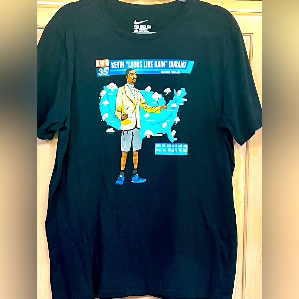 NIKE KEVIN DURANT LOOKS LIKE RAIN T-SHIRT SZ.XL YOUTH